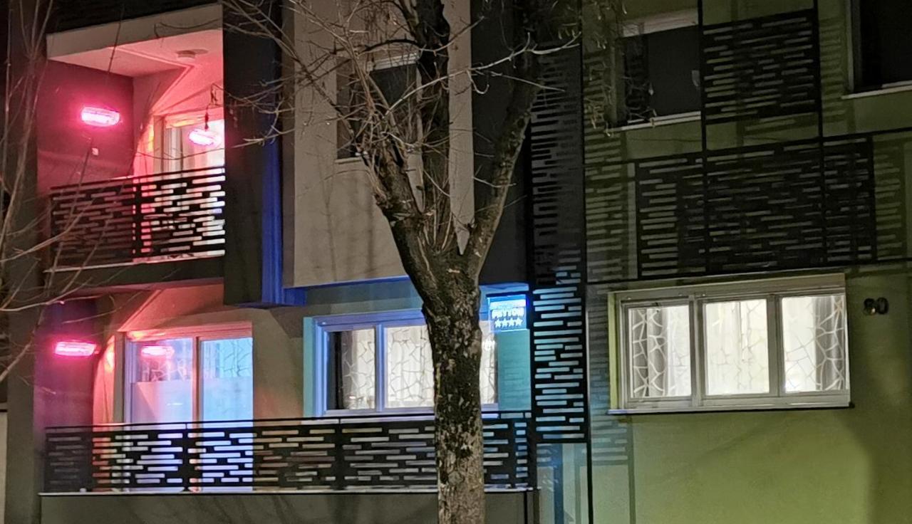 Apartmani Peyton Slavonski Brod Exteriér fotografie